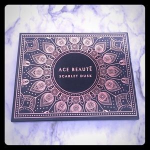 Ace beaute scarlet dusk pallet